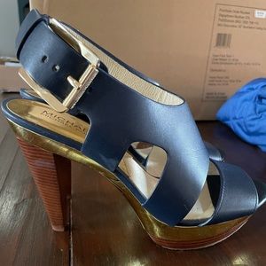 Michael Kora Navy Heels Size 8